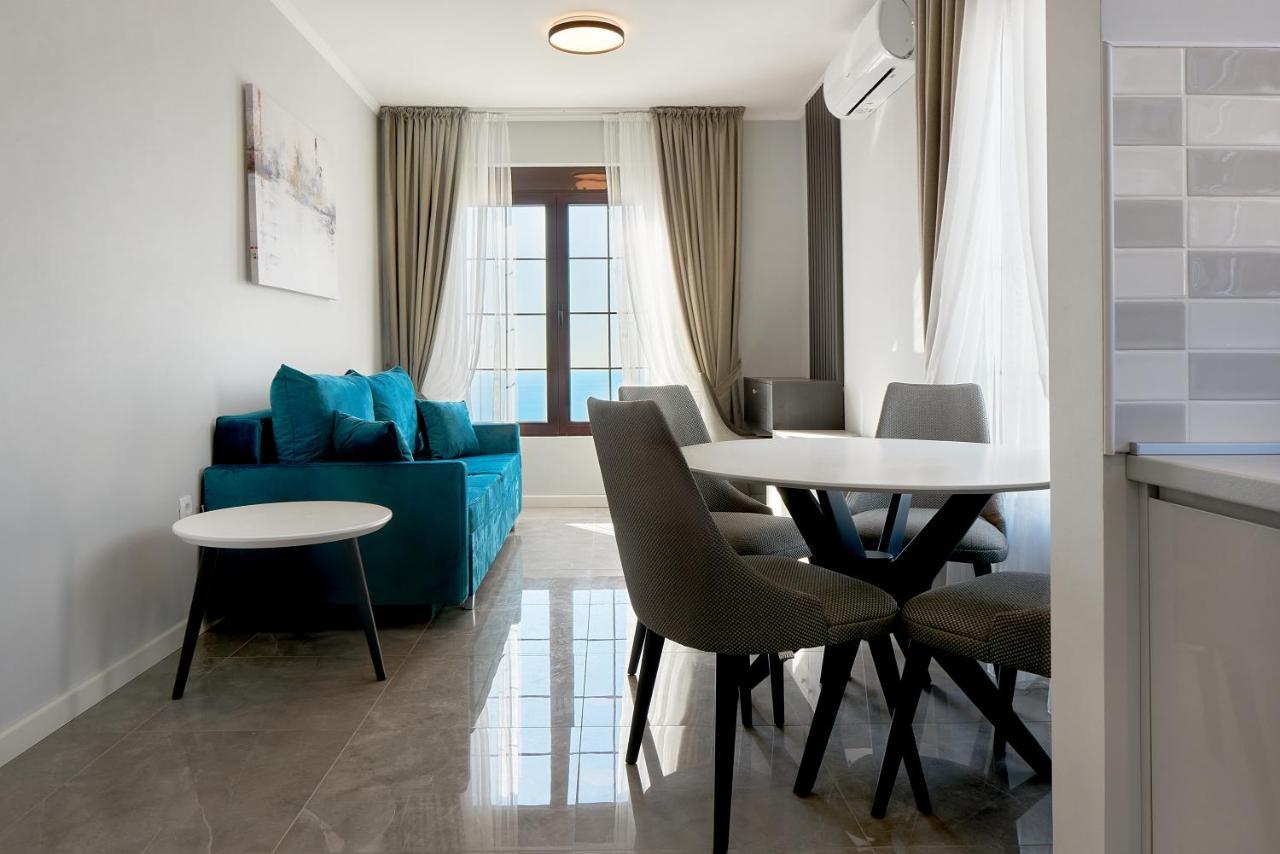 Sunbreeze Delux Villa Budva