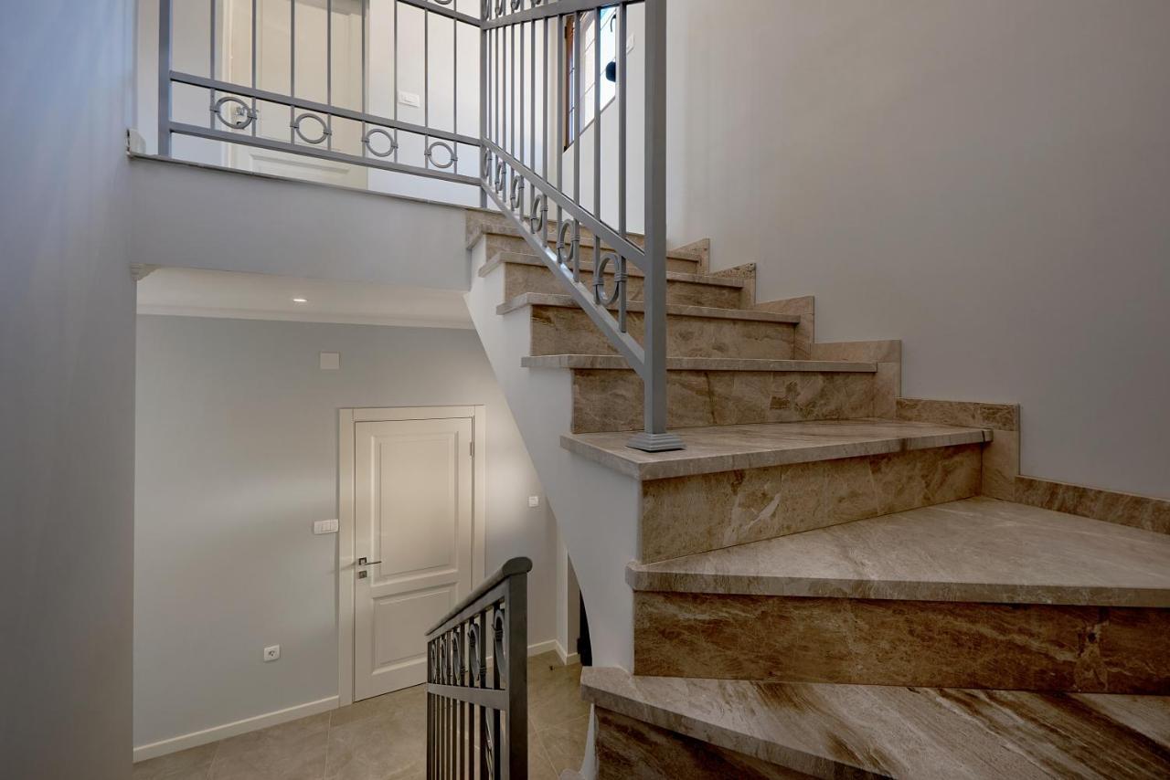 Sunbreeze Delux Villa *