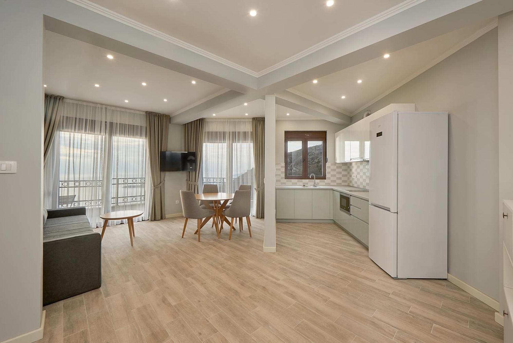 Sunbreeze Delux Budva