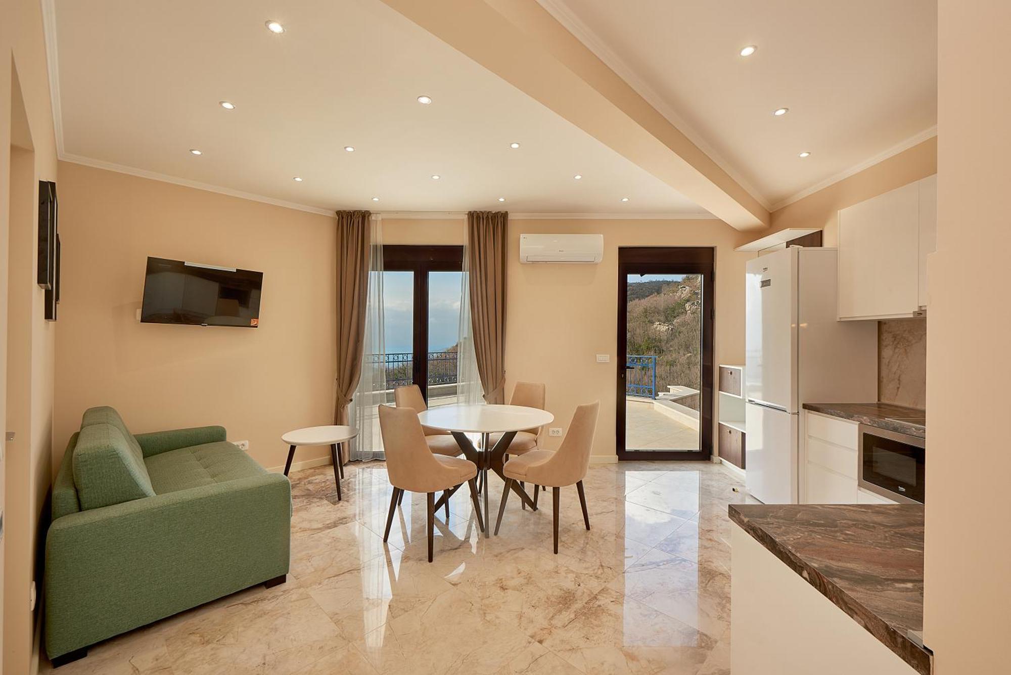 Sunbreeze Delux Villa Budva