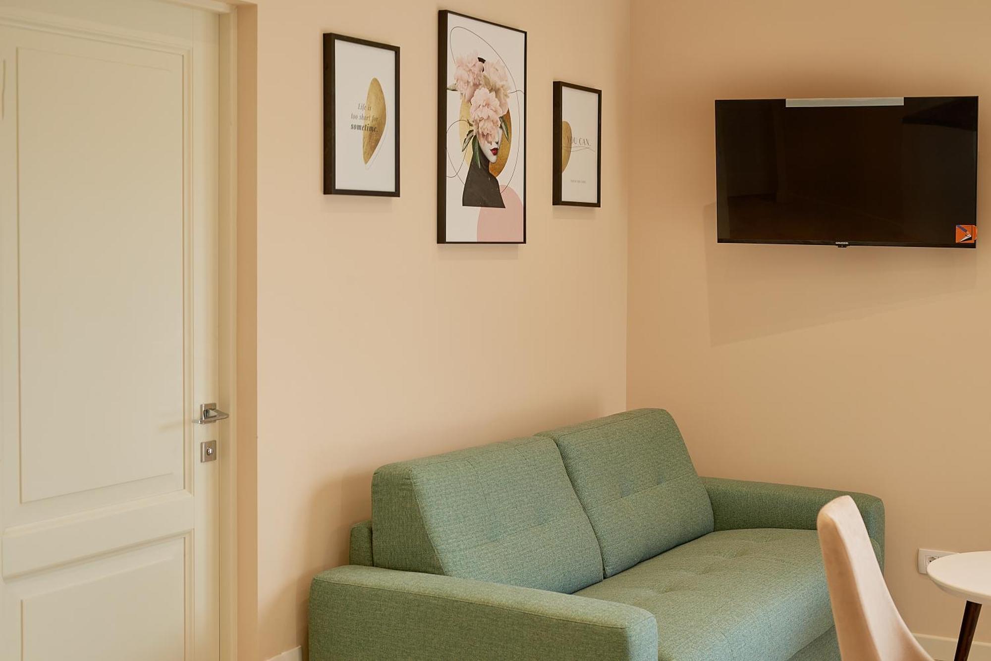Sunbreeze Delux Villa