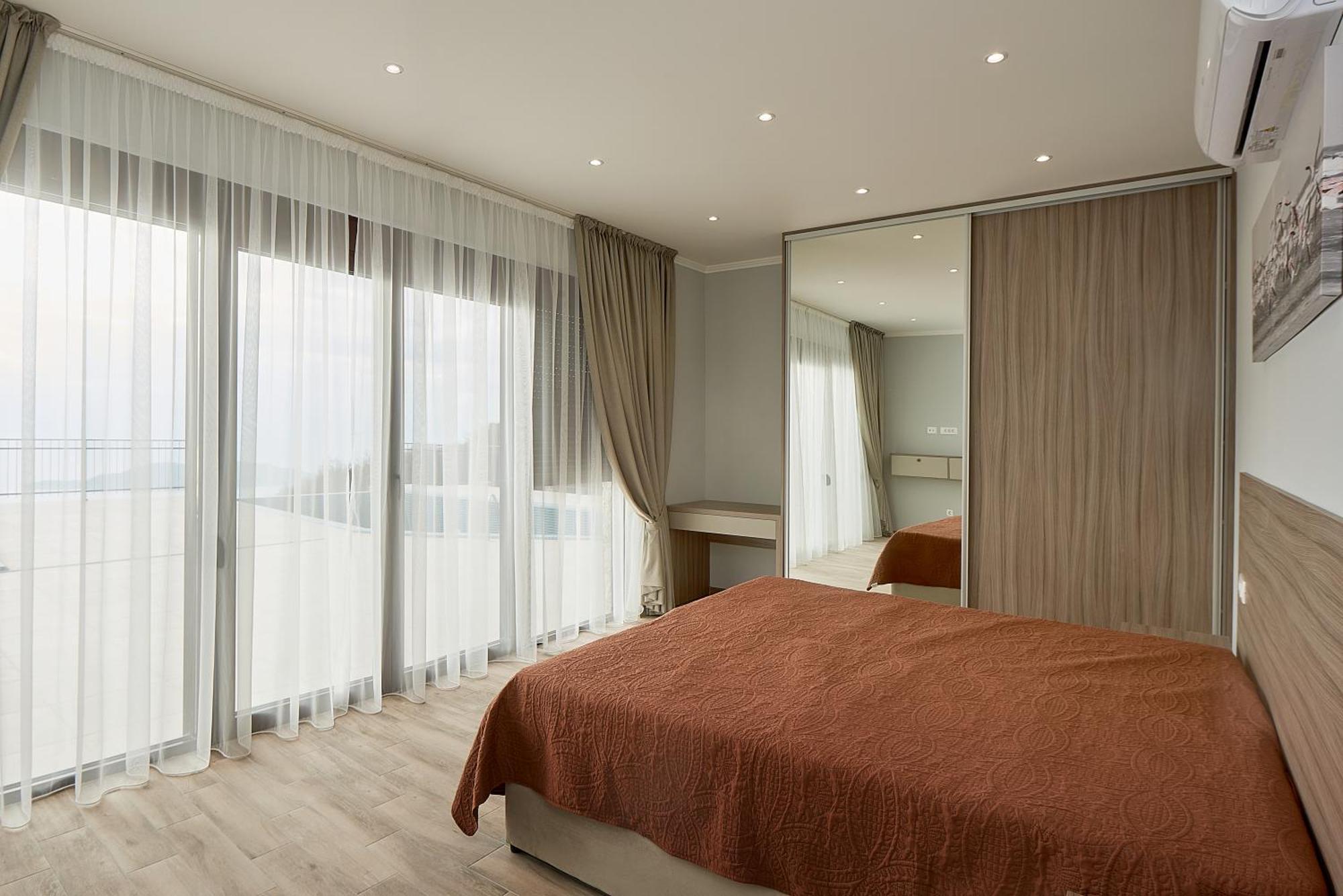Sunbreeze Delux * Budva