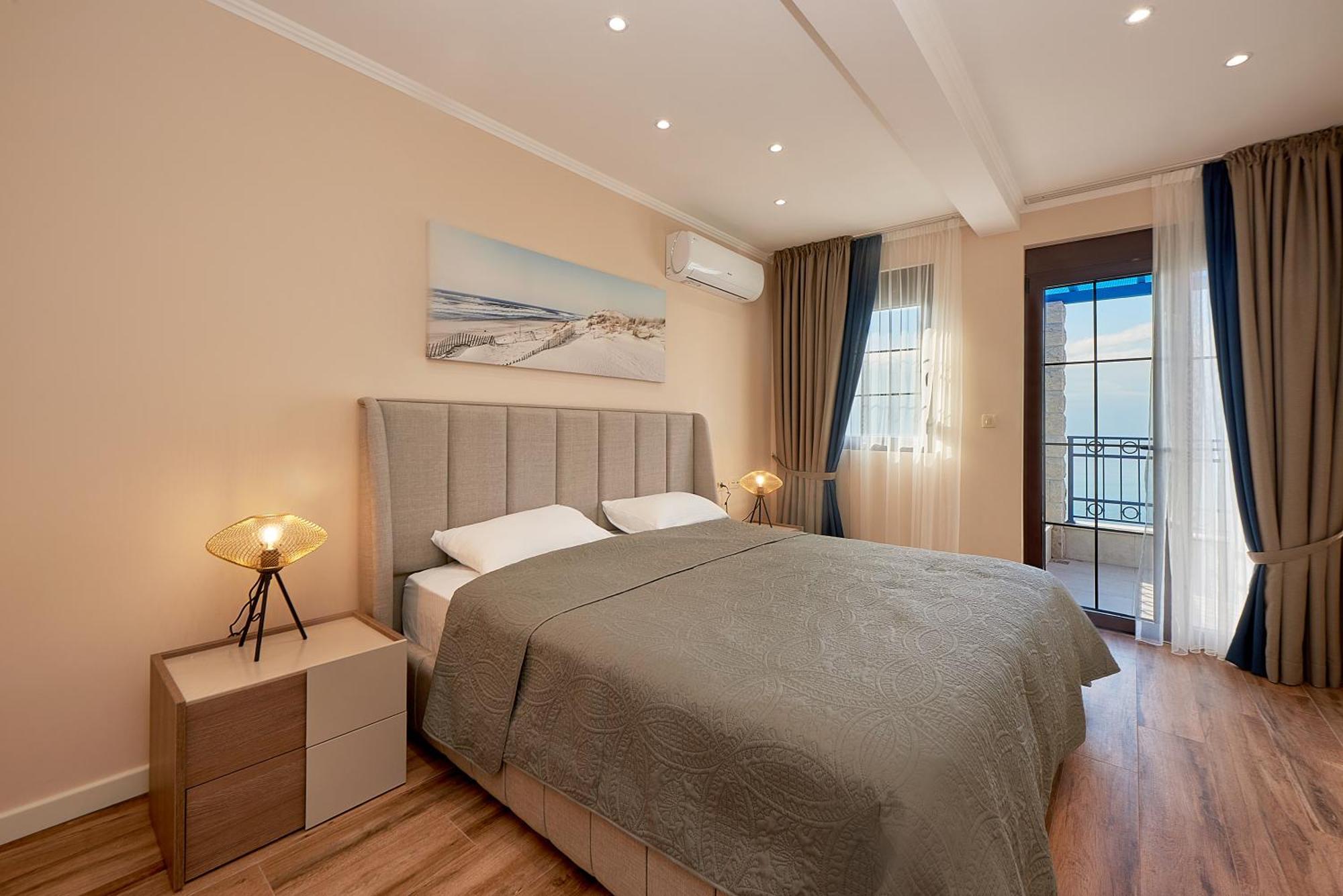 Sunbreeze Delux Budva